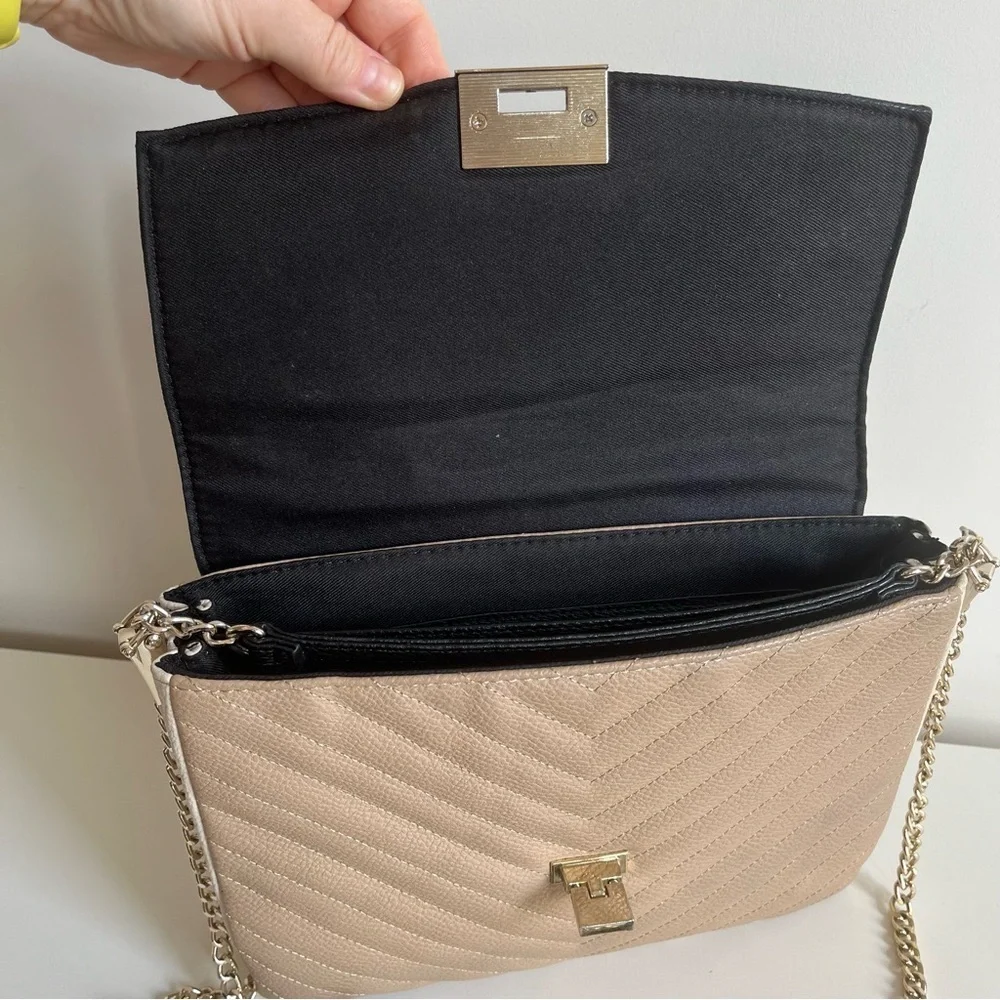 Guess‎ Alinda Convertible Crossbody Clutch Bag Colorblock